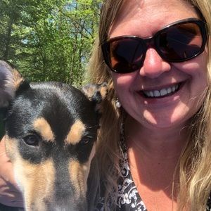 Meet your Posher, Dana